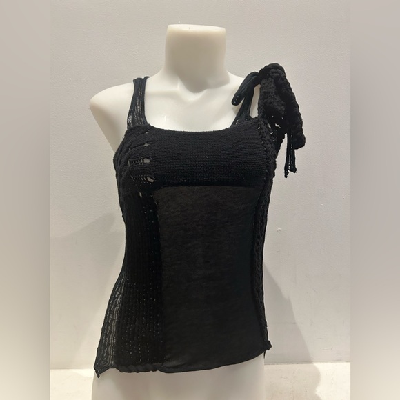 Gorgeous crochet stretch NUDE cotton knit top with beautiful detail & bow tie up - Picture 2 of 7